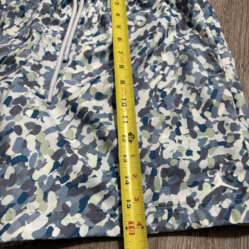 Jordan Swim Trunks Men’s Size L Blue Gray Camo Lined Drawstring Elastic Jumpman